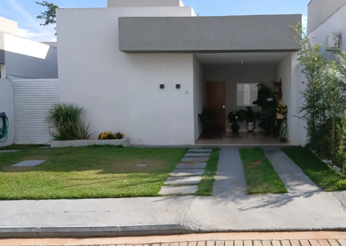 Casa Térrea com 3 quartos sendo 1 suíte90 m² de área construída190 m² de LoteMóv...