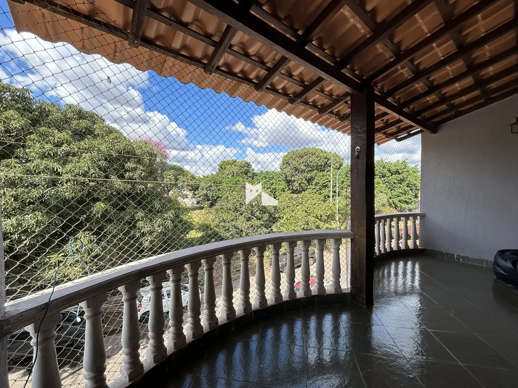 SOBRADO AMPLO COM VISTA LIVRE E LOCALIZAÇÃO PRIVILEGIADA!Detalhes que fazem a di...