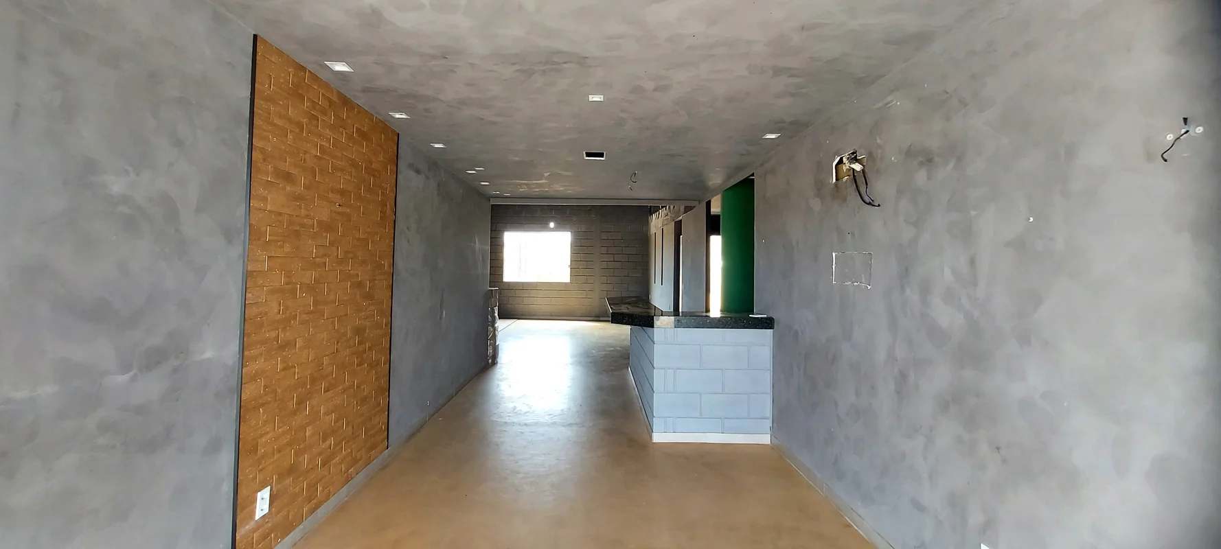 Excelente espaço comercial. Localizado na área comercial do Solar de Brasília, n...