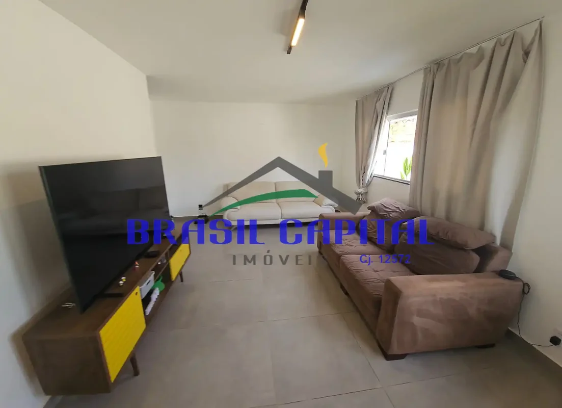 RUA 4 – Casa moderna e confortável!315m² de lote235m² de área construída• 3 Quar...