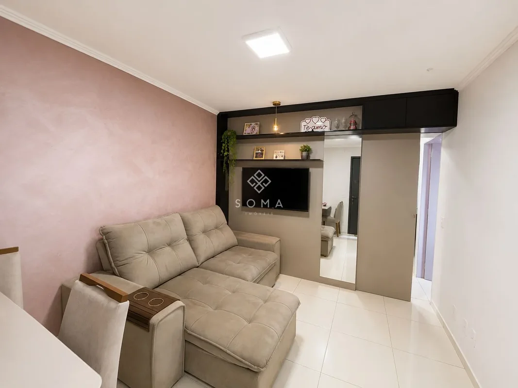 ESPECIFICAÇÕES DO APARTAMENTO:- Sala com painel de TV- Varanda com blindex - Coz...