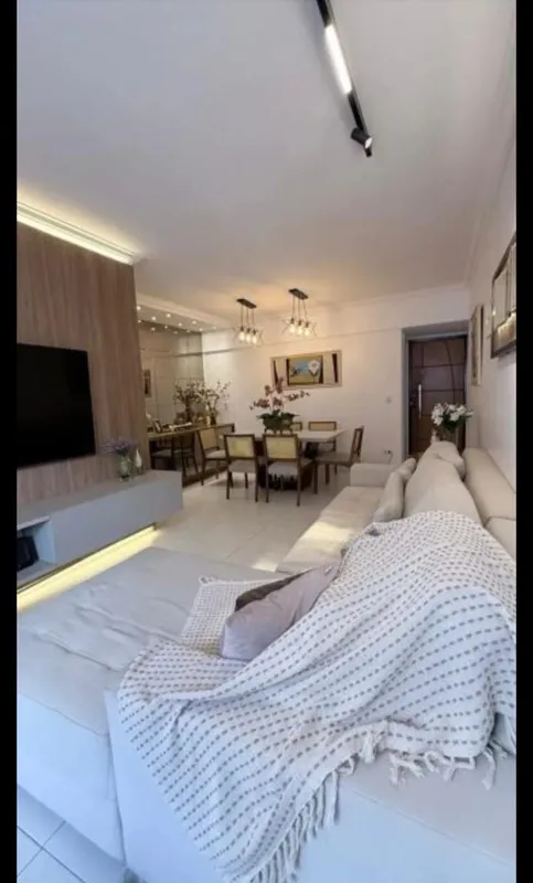 Apartamento amplo e bem distribuído83 m² de área privativa3 quartos2 banheirosRi...