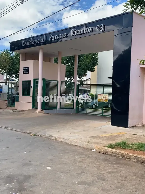 Oportunidade no Residencial Parque Riacho 03 Localização privilegiada do condomí...