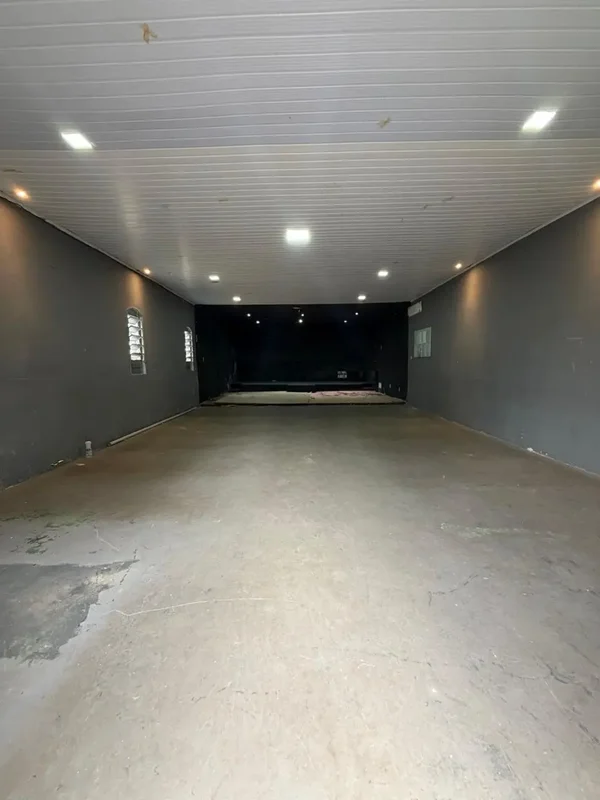 JDM IMOBILIÁRIA ALUGA Excelente espaço comercial, ideal para igreja, loja, escri...
