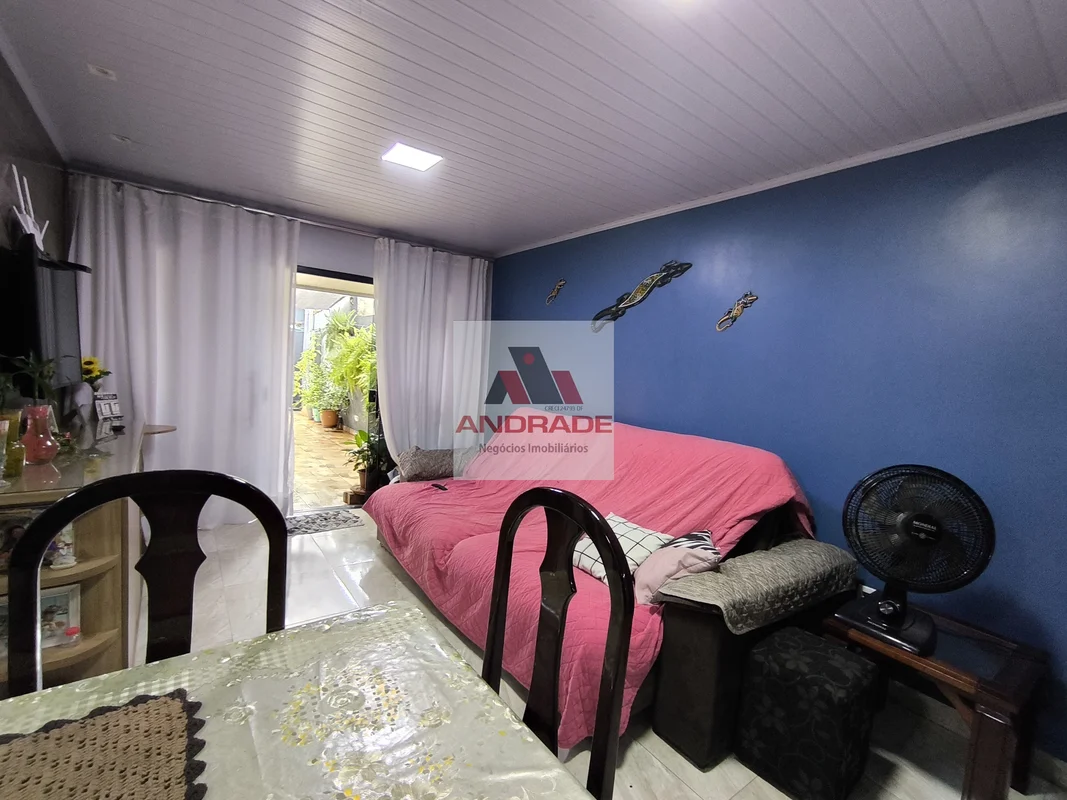 Excelente casa3 DORMITÓRIOS Sala ampla Blindex Aceito veículo Escritura e Regist...