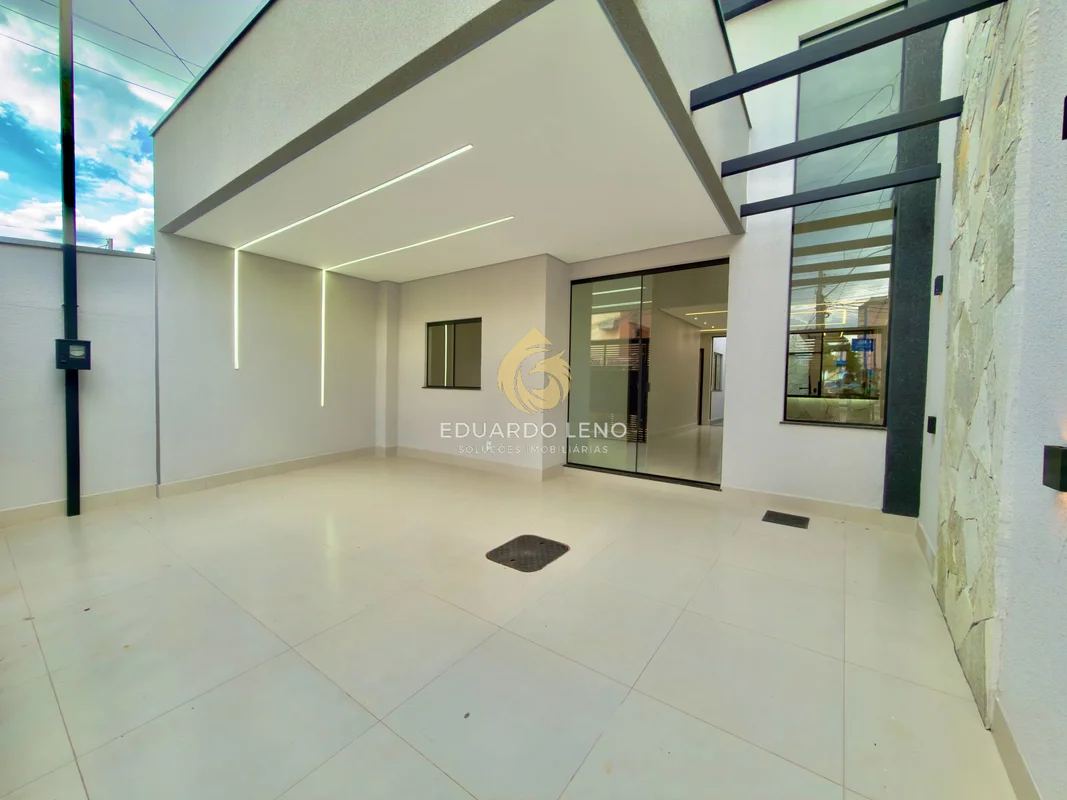 CASA DE ALTO PADRÃO | QUADRA 406 – SAMAMBAIAModernidade, sofisticação e excelent...