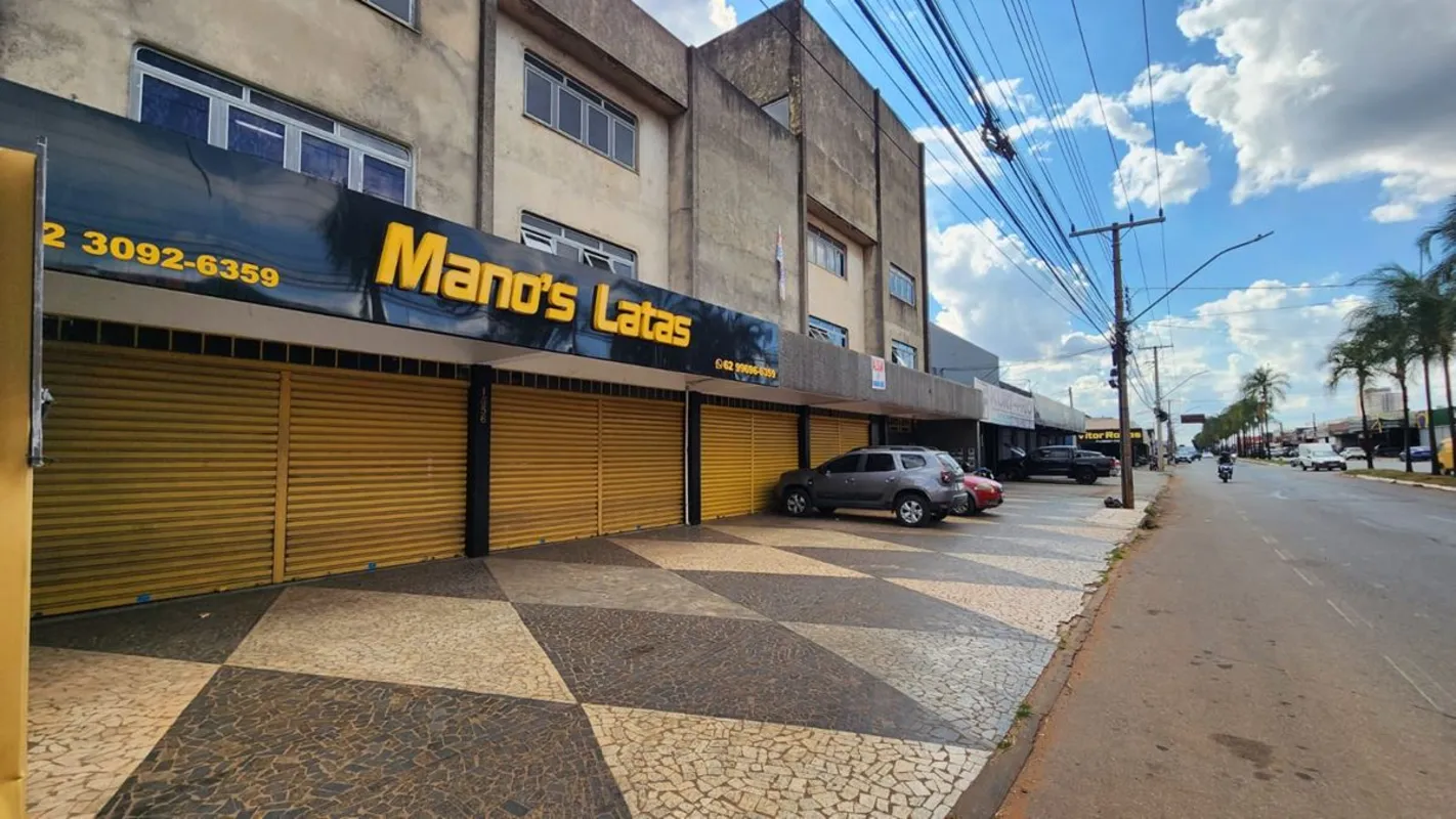 Galpão 140m² (2 banheiros, um espaço para café com pia)Avenida das Bandeiras, 15...