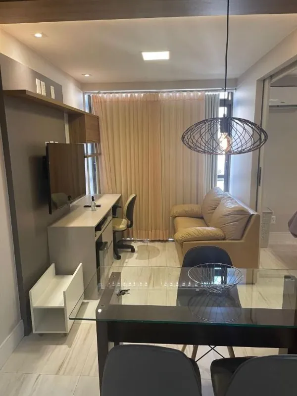 flats no Ed. Madison-Sudoeste. Reformado com projeto da renomada Arq. Aline Moli...