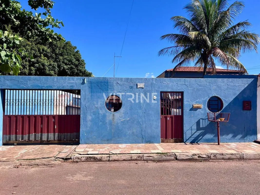 Quadra 18 Setor Oeste Gama, casa com 3 quartos. 3 Quartos  Sala de TV  Área com ...