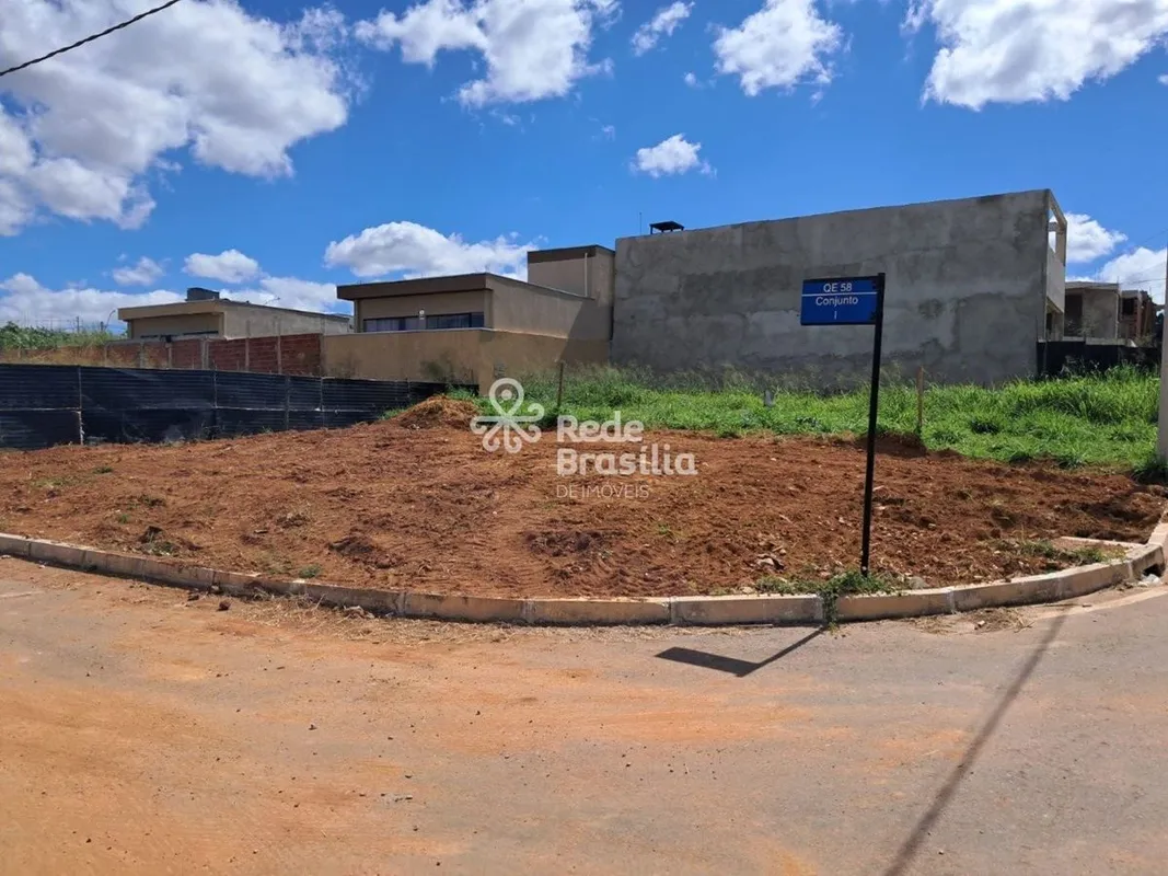 Lote de esquina à venda - QE 58 Guará II.Excelente lote de esquina com 150m² loc...
