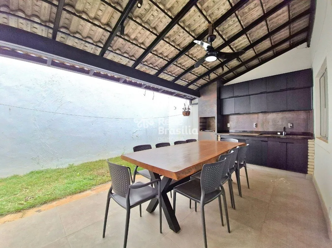 Jardins Mangueiral Casa de de esquina com 3 quartosFinanciamento: simPermuta: Nã...