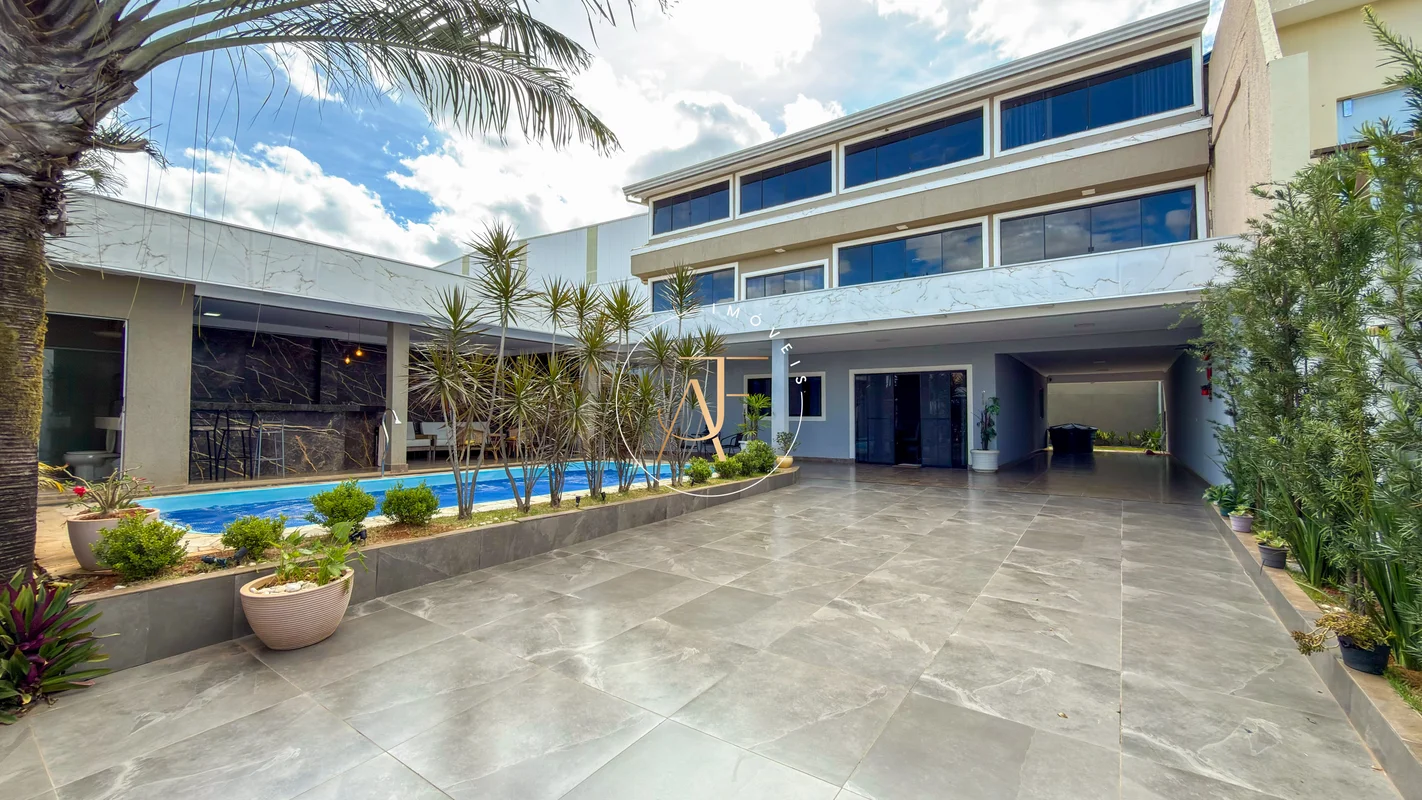 AJF IMÓVEIS – VENDE CASA NA RUA 10A - VICENTE PIRES:O IMÓVEL: 3 SUÍTES - 450M² D...
