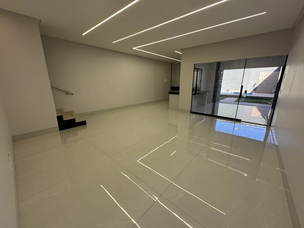 - Lindo Sobrado Novo com 3 Suites Plenas - Jd Atlântico . - Características Prin...