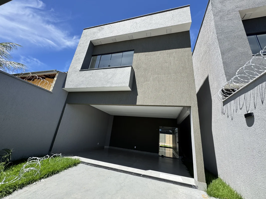 - Lindo Sobrado Novo com 3 Suites Plenas - Jd Atlântico . - Características Prin...