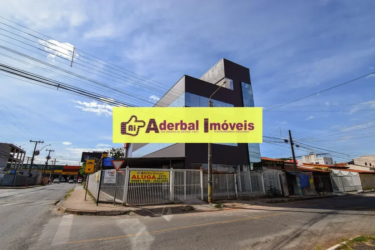 ALUGA-SE TERRAÇO NUMA SQUINA PRIVILEGIADA JUNTO AS CASAS BRASILEIRAS!DE VÃO LIVR...