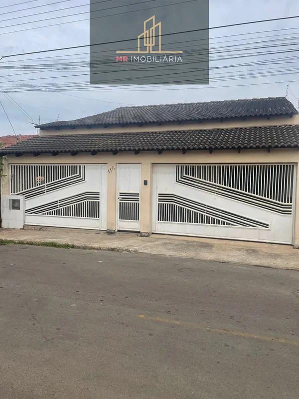 Descubra uma excelente oportunidade no coração do GUARA I, DF: uma casa de 210 m...