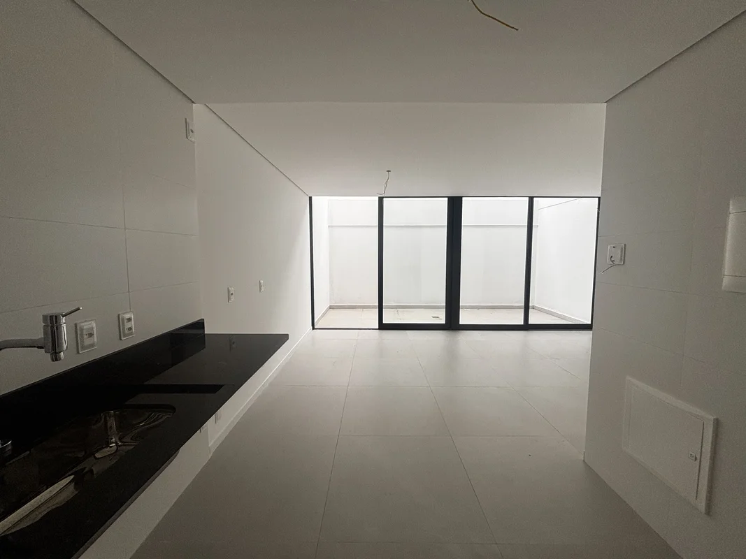 O conceito de moradia elevada ao seu formato mais contemporâneo. Com 48,36m², es...