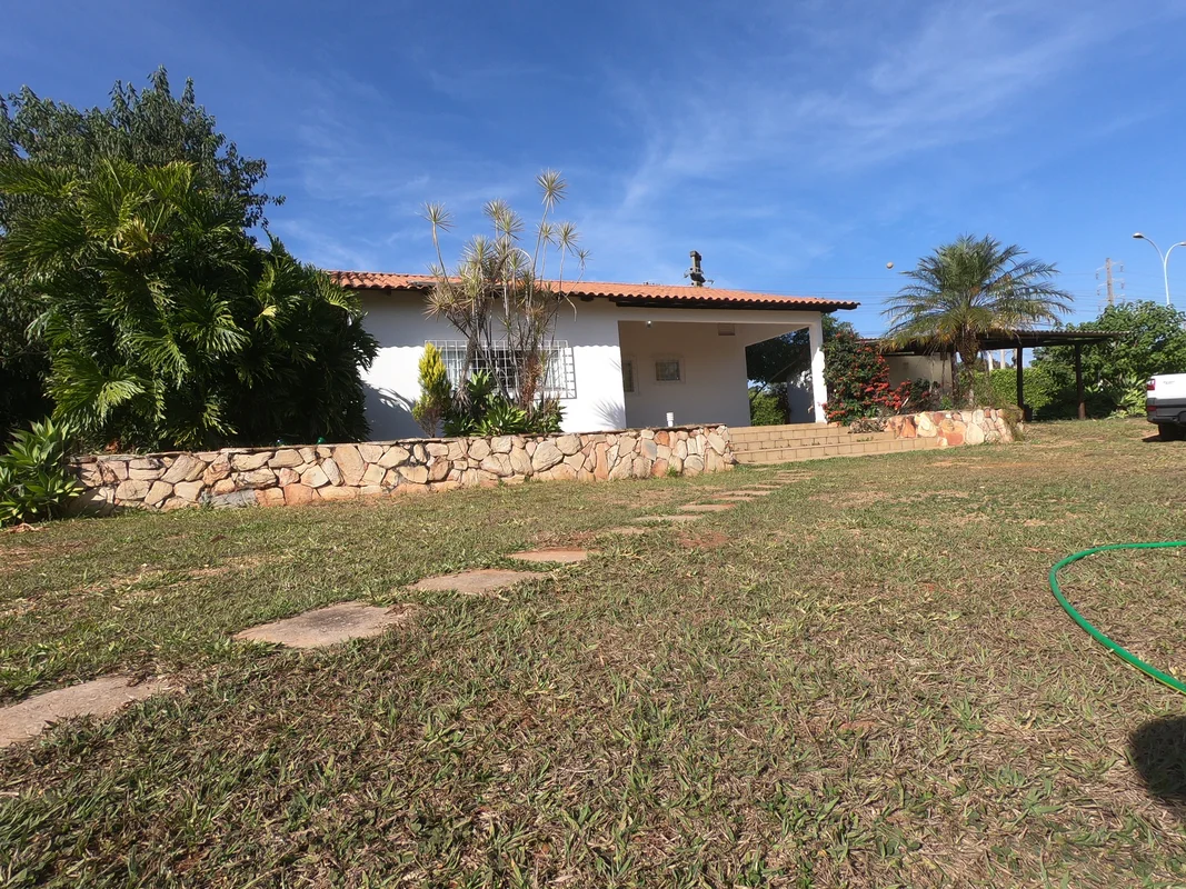 SHIS QI 23 CONJUNTO 05 CASA 17Lote com 1320 M2 e mais area verde. 26/05/26
