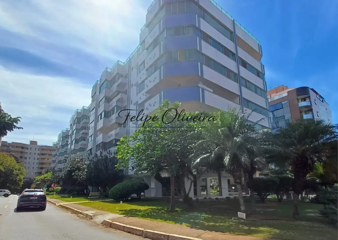 SQN 214 - Quadra em frente ao Parque Olhos D'agua!Localização ótima, em uma das ...