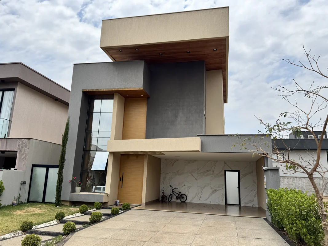 - Sobrado Luxuoso no ParqVille Pinheiros- Lote: 300 mts- Construção: 234 mts Pav...