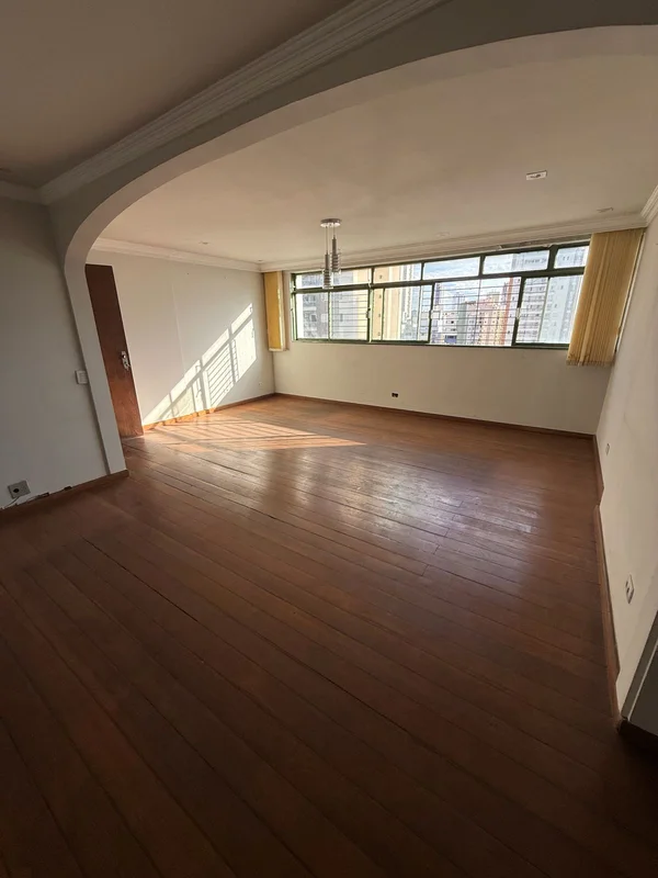 Descubra um apartamento confortável e bem localizado na Rua 09, SETOR OESTE, Goi...