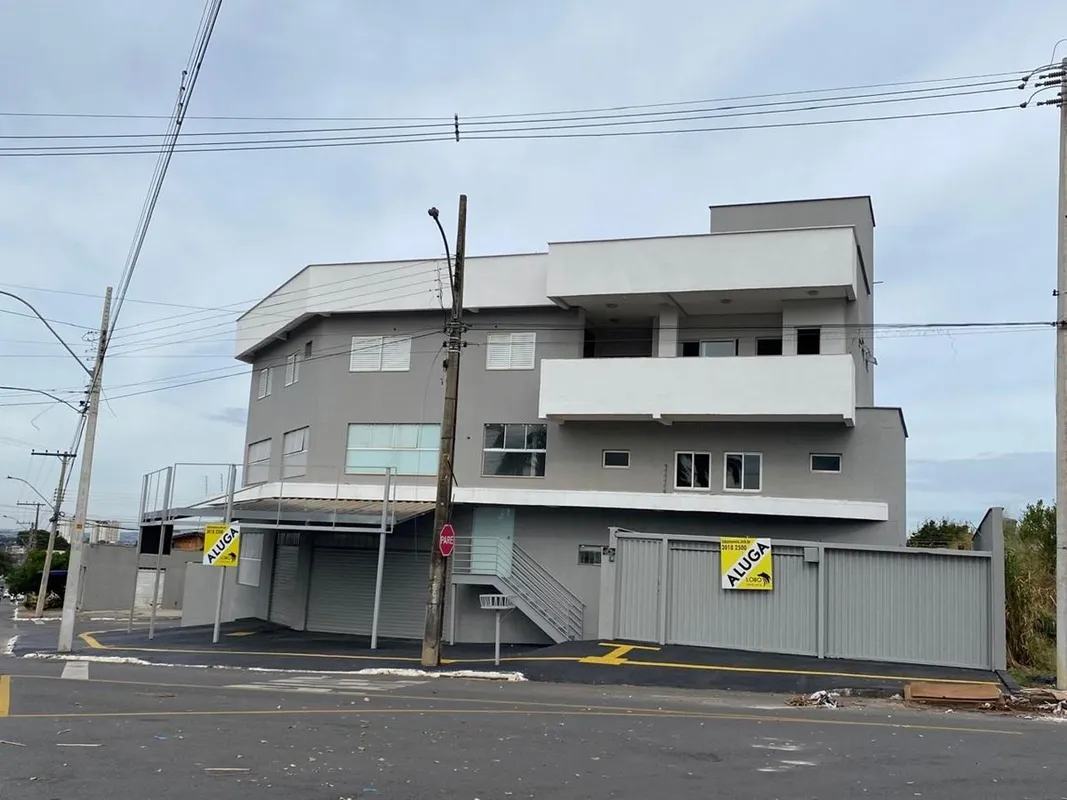 Detalhes do imóvel:- 05 vagas de garagem1) Térreo: - Loja ampla com 02 banheiros...
