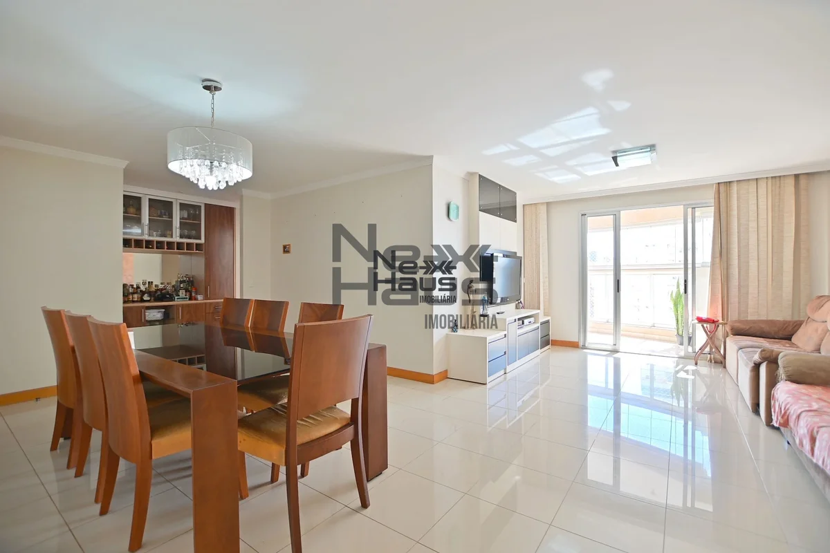 Apartamento à venda no Via Palácio do Sol, 4 quartos sendo 3 suítes e 3 vagas de...
