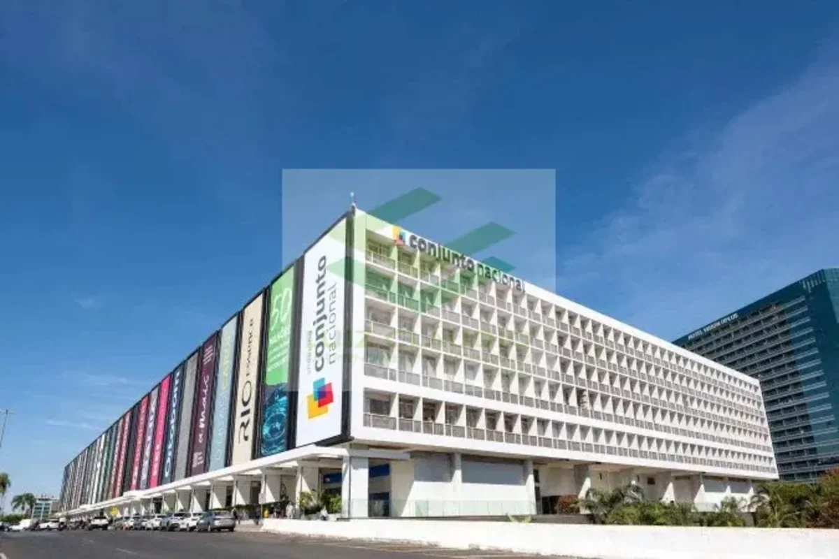 Sala de 32m² para aluguel no Conjunto Nacional, Asa Norte, Brasília, DF. Localiz...