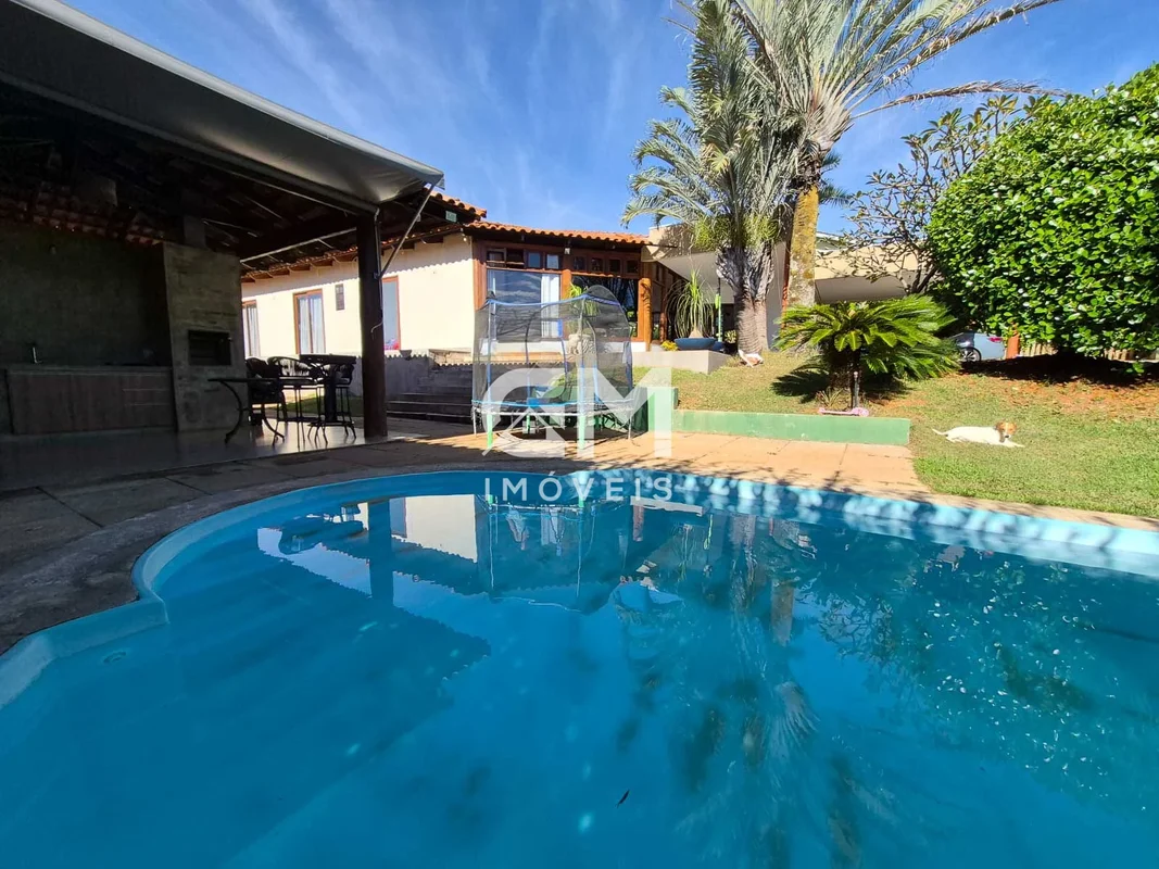 GM IMÓVEIS VENDE, EXCELENTE CASA NO CONDOMINIO SOLAR DE ATHENAS - SOBRADINHO -DF...