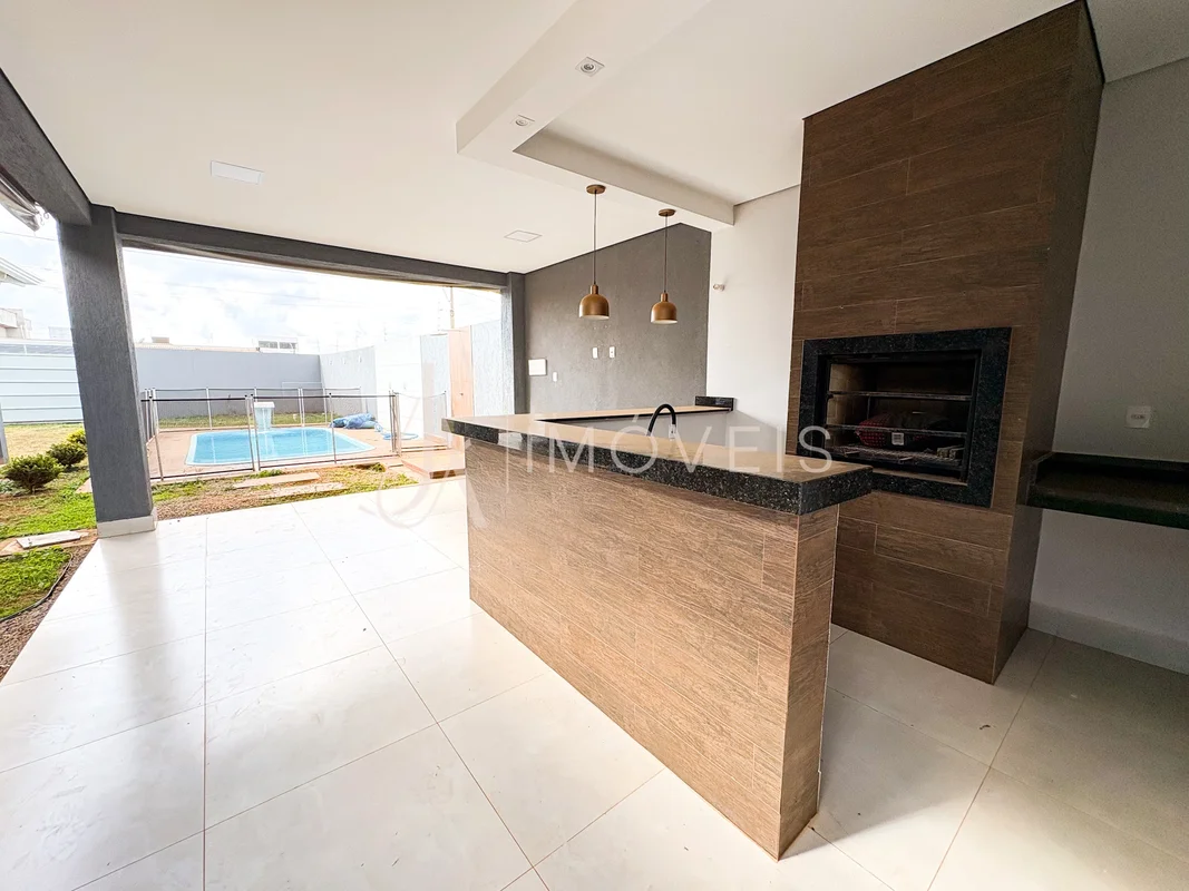 CASA MODERNA EM CONDOMÍNIO FECHADO | 500M² DE TERRENO Conheça essa casa moderna,...
