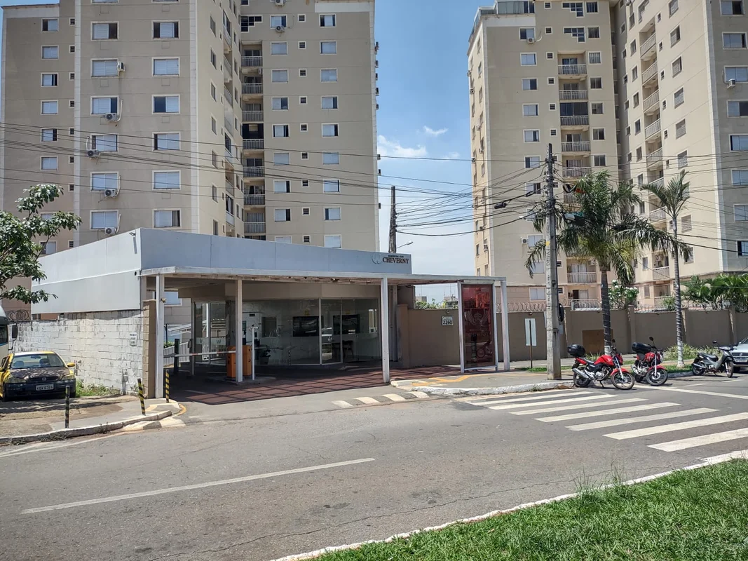 COBERTURA AMPLA COM 4 QUARTOS E VISTA LIVRE NO RESIDENCIAL CLUB CHEVERNYCobertur...