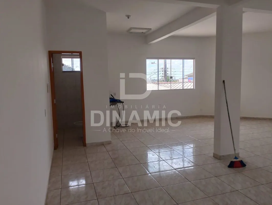 (ID 05 E ID 01)Salas Comerciais para Locação - Avenida 8E, Setor Garavelo.Excele...