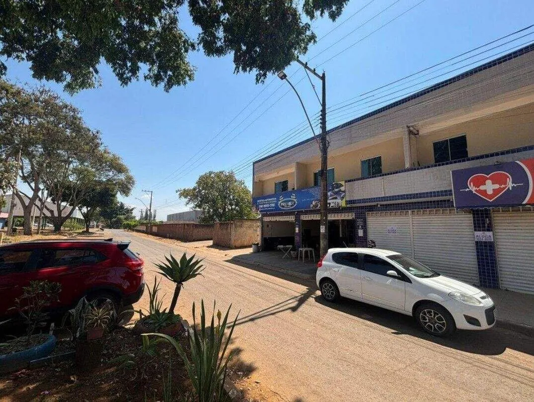 IMOBILIÁRIA DANIEL LISBOA ALUGA LOJA COM 100 M² NO VARGEM BONITA PARK WAY DF LOJ...