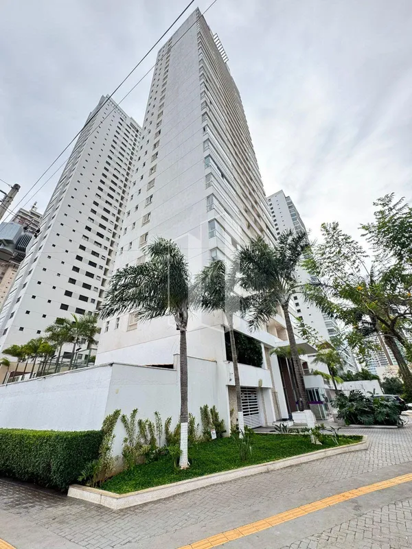 Apartamento de alto padrão, com vista privilegiada para Goiânia.Conta com sala a...