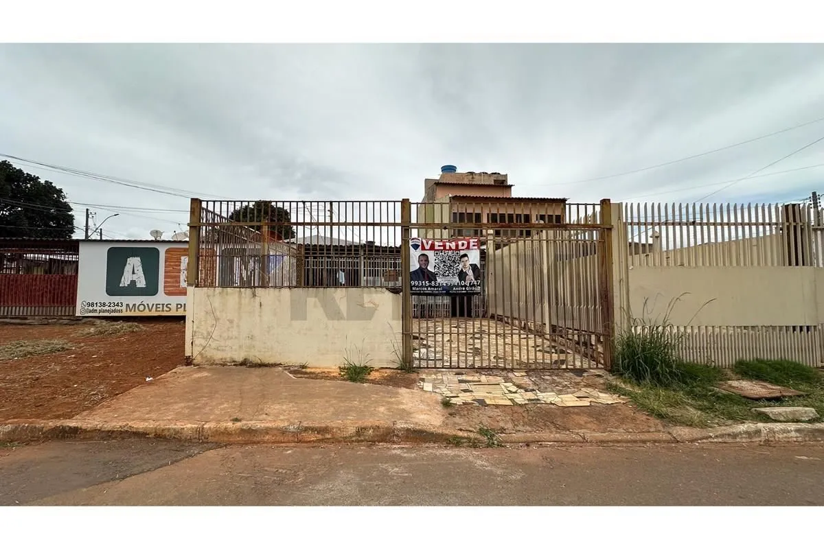 CASA 2 QUARTOS QR 325 SAMAMBAIA SULR$ 180.000,00 - Faça sua propostaLAUDO TÉCNIC...