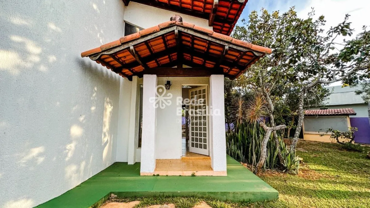 Condomínio Entre Lagos Etapa 2 - SobradinhoCasa com aproximadamente 200 m², comp...