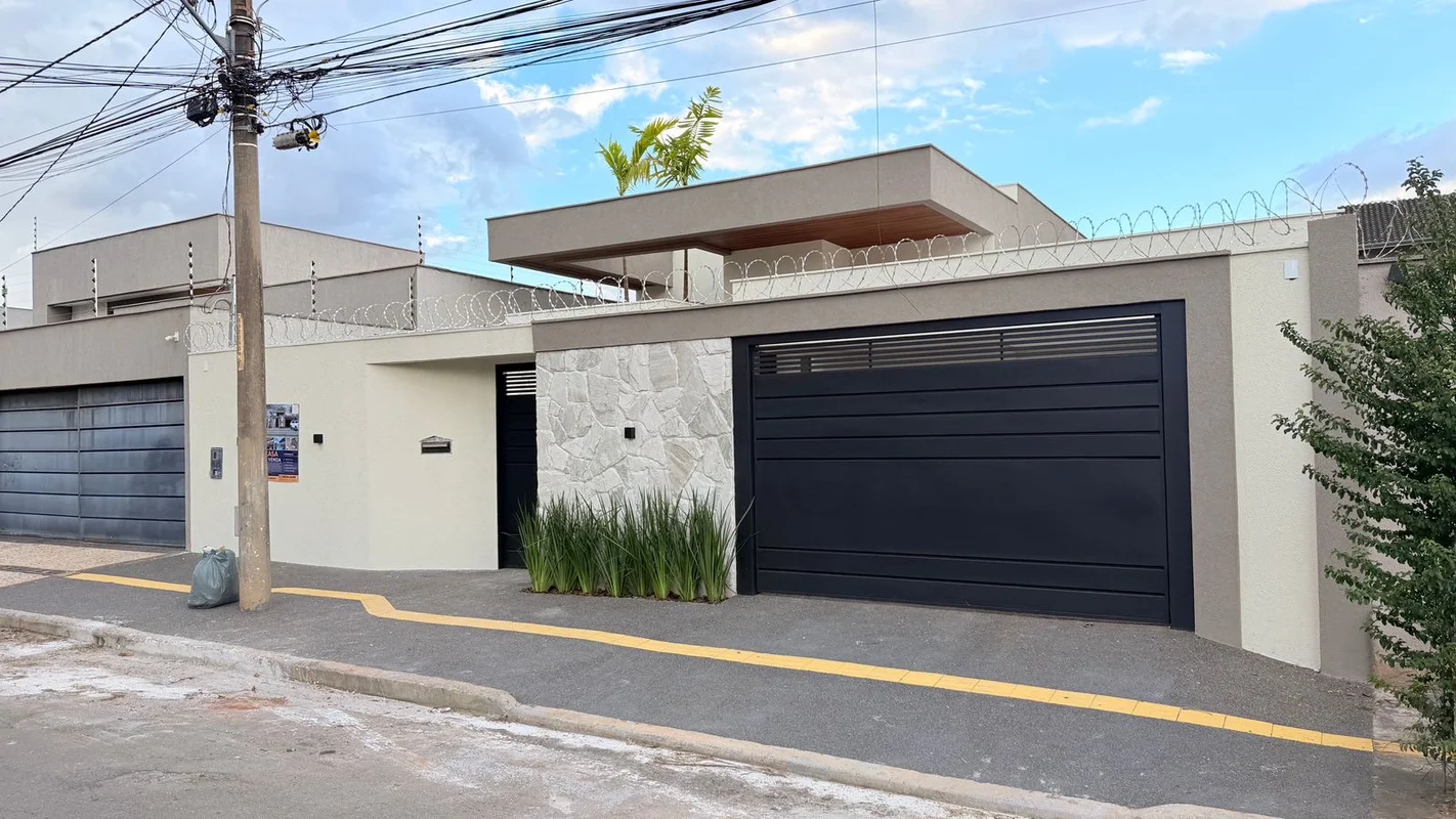 Se busca uma residência de alto padrão na região do Jardim Atlântico, em Goiânia...