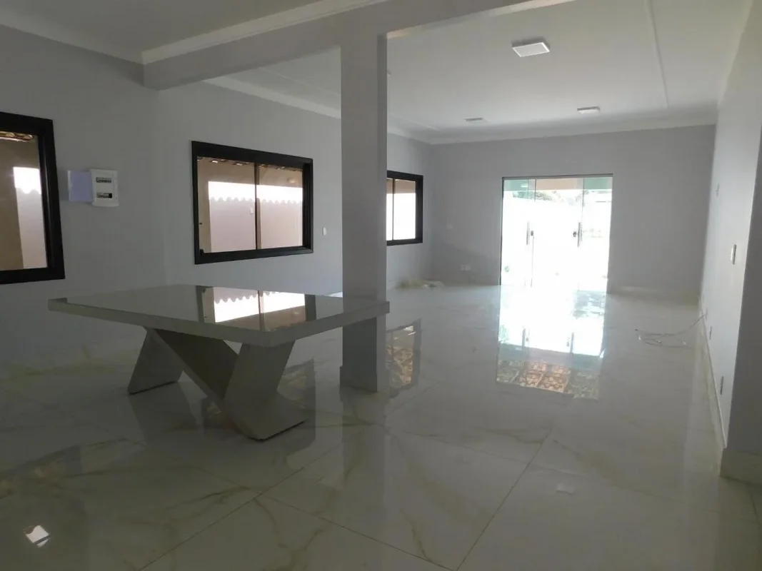 Raridade condomínio fechado,Lote 1000 m²Casa térrea estamos colocando armários n...