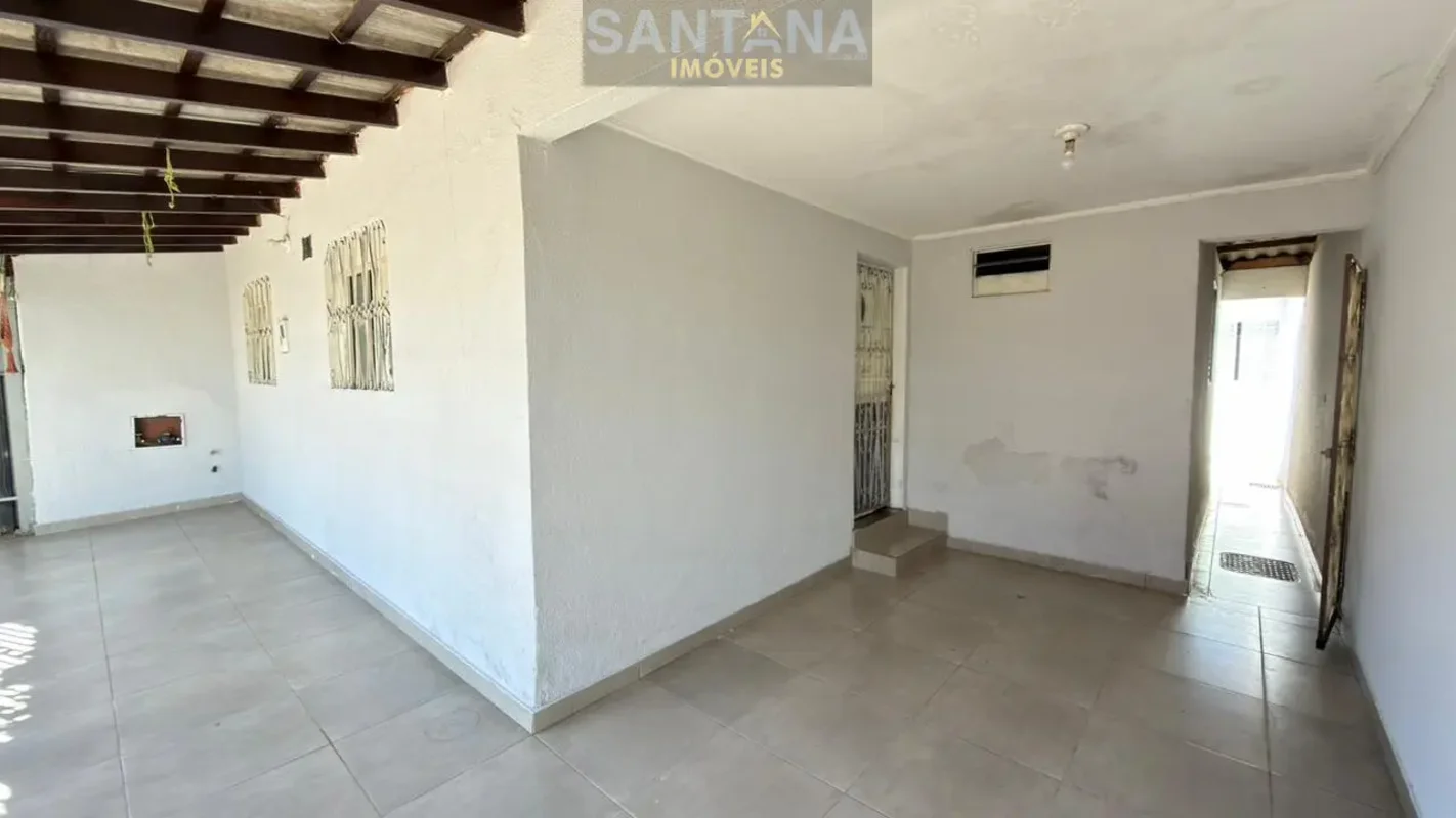 Santana Aluga Casa de 3 quartos, mais casa de fundo. R$ 1850,00Agende sua visita...