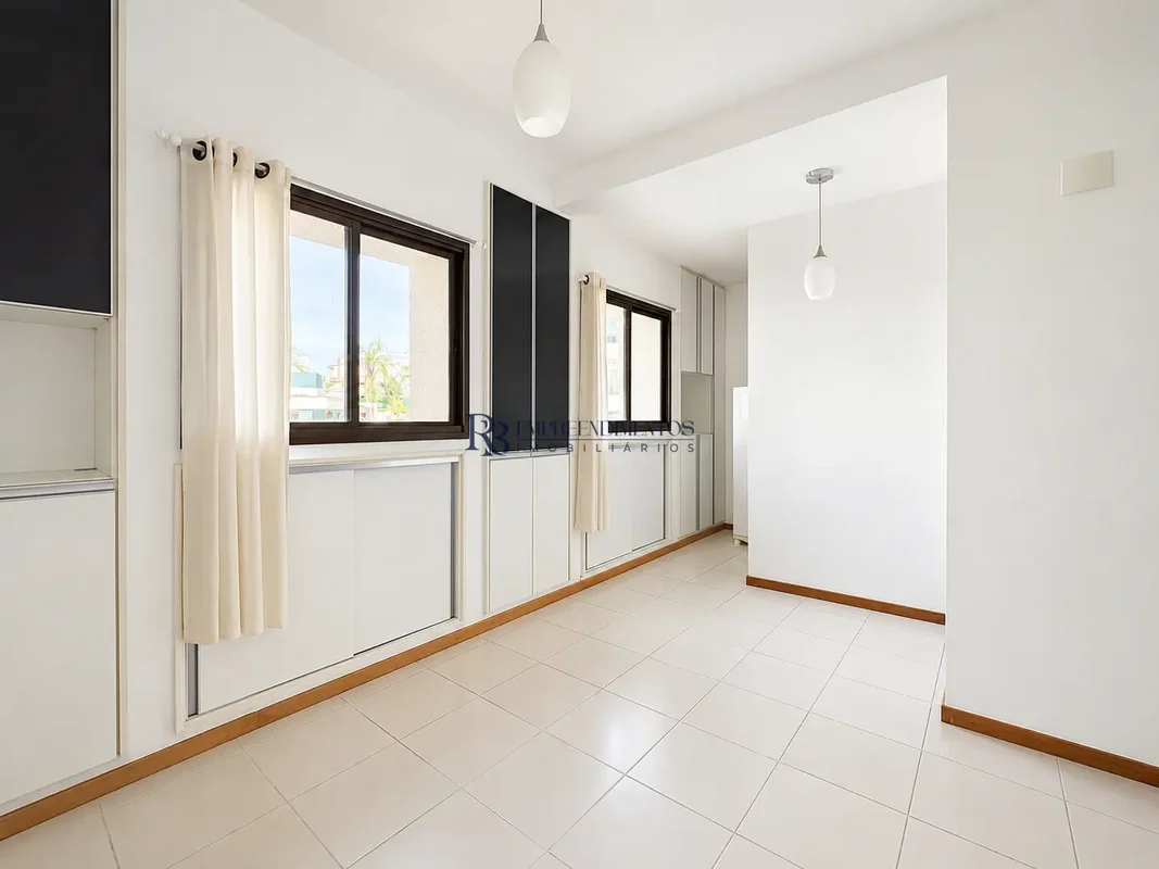 Descubra um apartamento duplex de 2 dormitórios no coração do Lago Norte, Brasíl...
