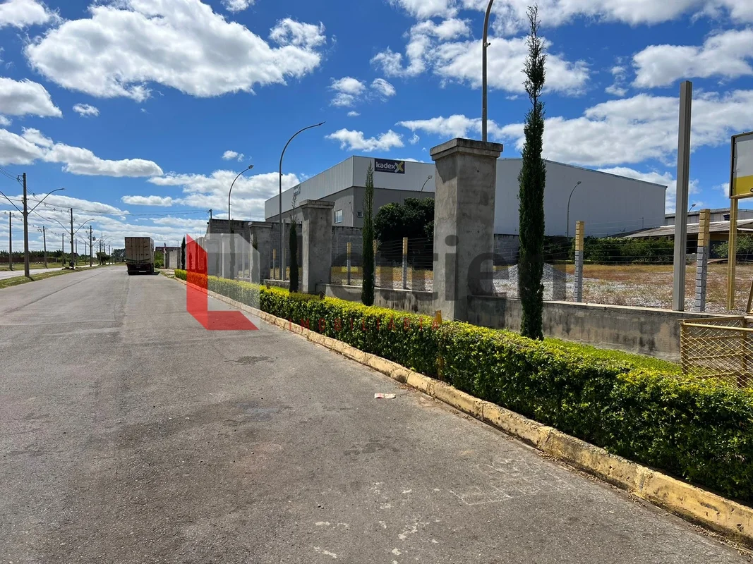 Lettieri Vende Excelente Galpão em Santa Maria!!!INFRAESTRUTURA:- Galpão vazado ...