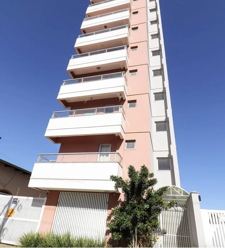 Conforto e praticidade no coração do Setor Leste Vila Nova, em Goiânia. Este apa...