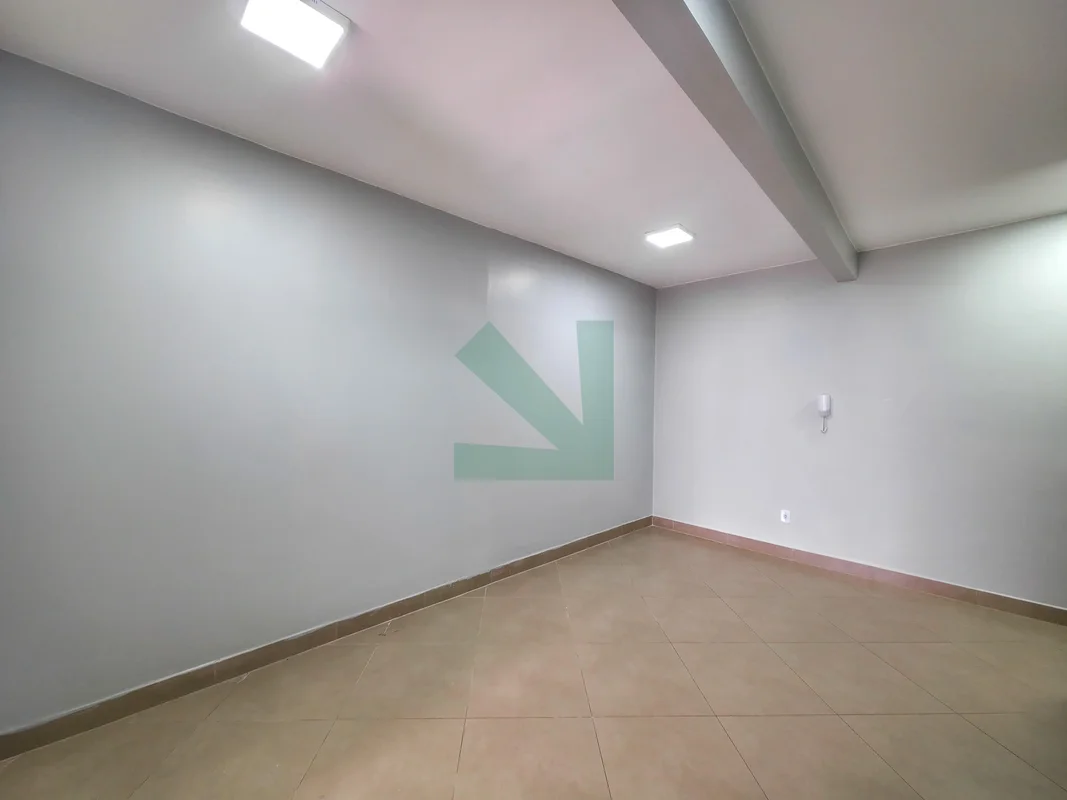 Alugue Andar Comercial Exclusivo na Quadra 202, Santa Maria - Ideal para Clínica...
