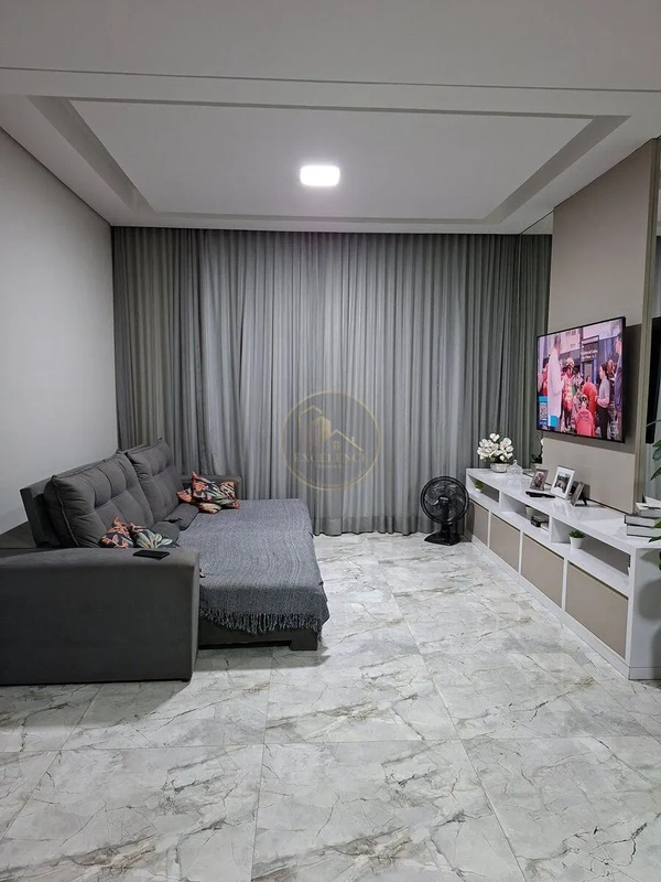 Excelente casa térrea (SEM LAJE), no forro de gesso com iluminações embutidas2 q...