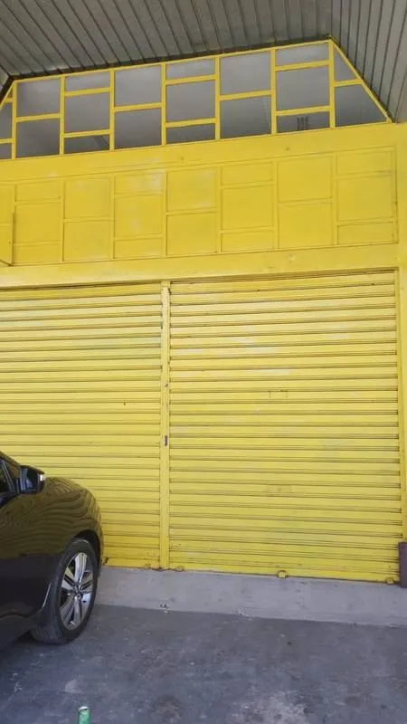 SALA COMERCIAL com Mezanino, 2 Banheiros em uma excelente localização, área de f...
