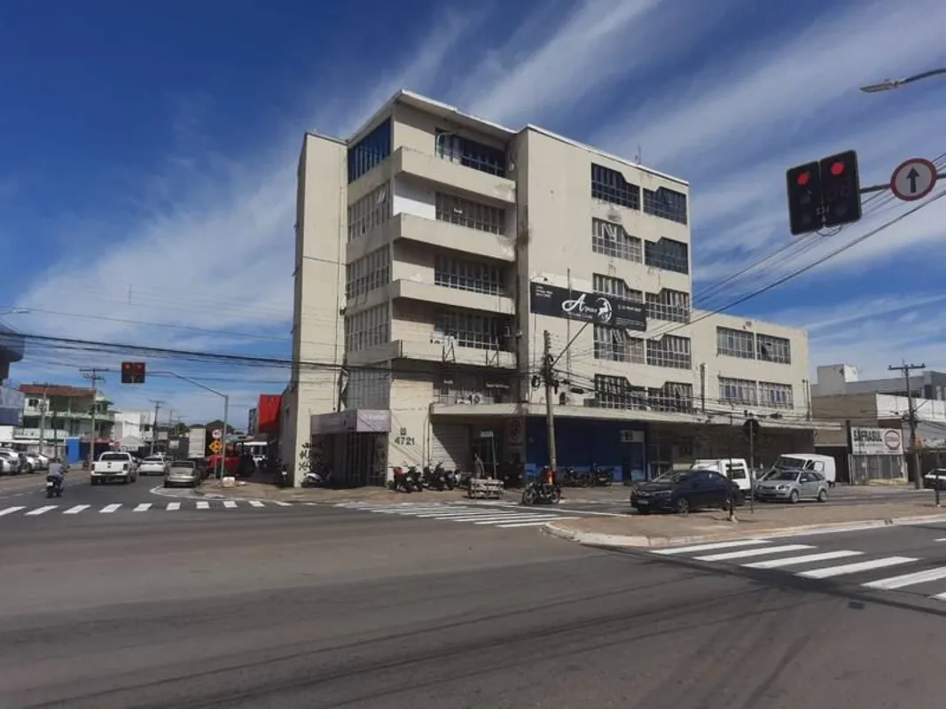 Excelente sala comercial com 200m² Aproximadamente no 4º ANDAR, localizada em um...