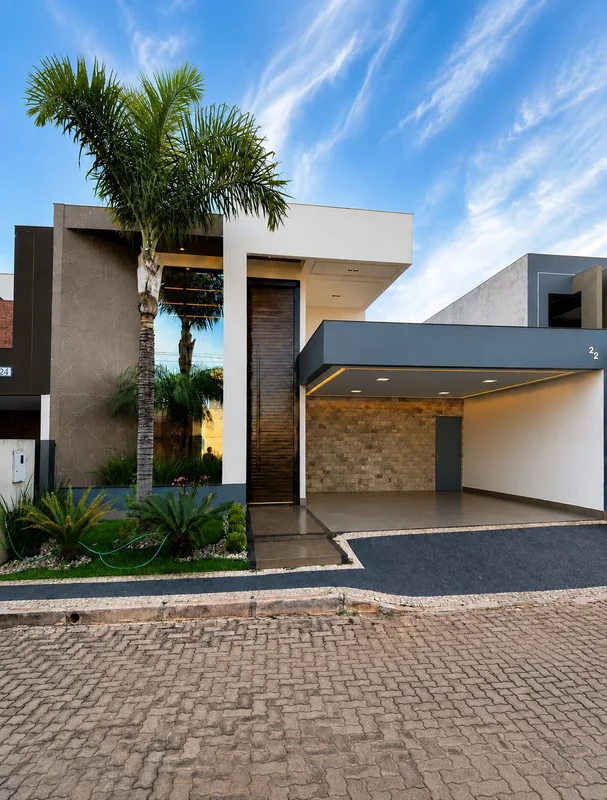 Vendo excelente casa de alto padrão na Ponte Alta Norte, localizada em condomíni...