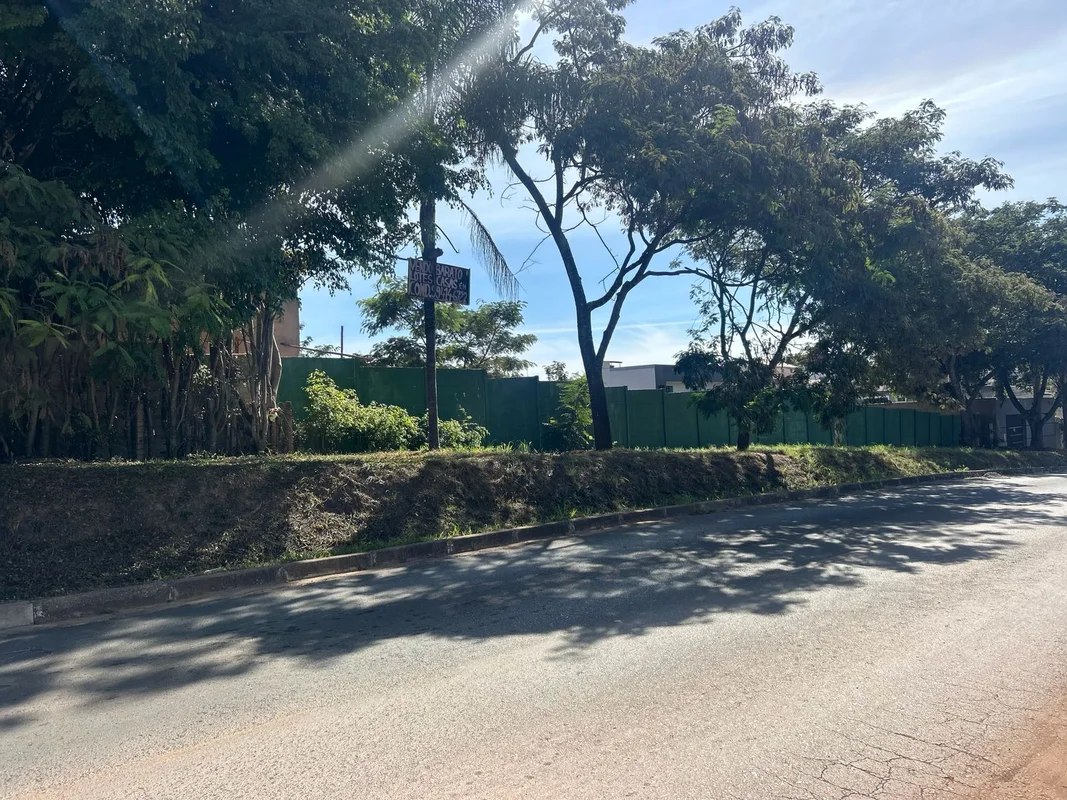 LOTE PLANO COM 300 METROS ÓTIMO CONDOMÍNIO ACEITA CARRO 28/05/26