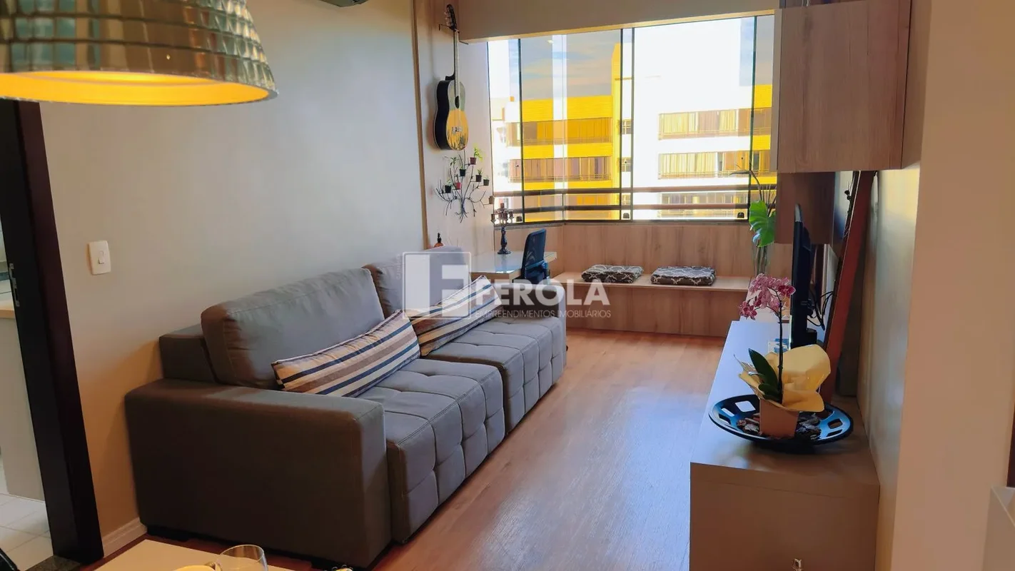 FEROLA A IMOBILIÁRIA MAIS ACESSADA VENDE:LINDO APARTAMENTO REFORMADO E MOBILIADO...