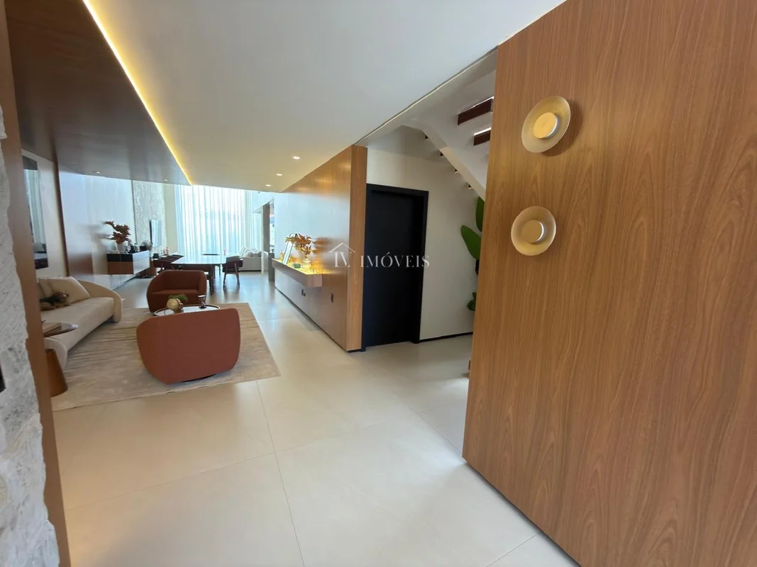 Lilian Vieira Vende:ARNIQUEIRA | 550m² | 4 SUÍTES | ARQUITETURA CONTEMPORÂNEA | ...